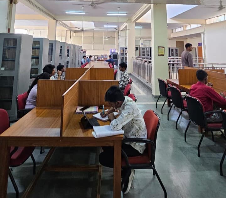 Deshbandhu College Academic photo 4